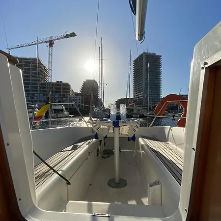 Unieke Slaapervaring Op Een Zeilboot In Het Centrum Van Hotel en barco Ostende