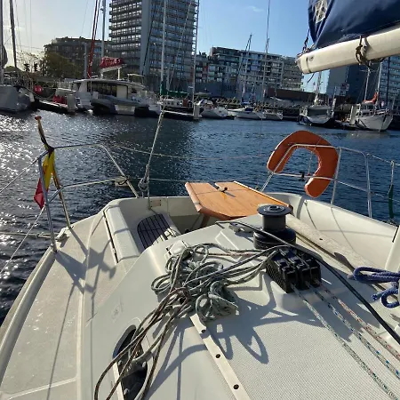 Unieke Slaapervaring Op Een Zeilboot In Het Centrum Van Hotel en barco Ostende